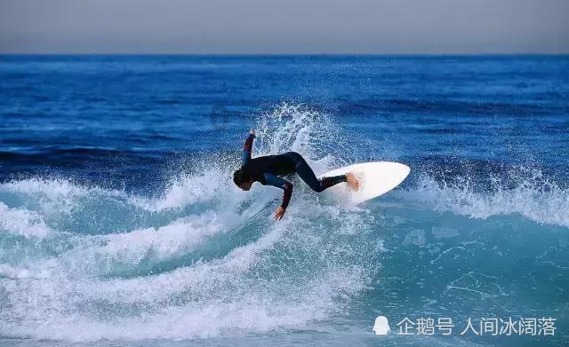 江西男子飞奔徒手接住坠楼男童，他奋不顾身的精神是否值得我们敬佩？游戏画面
