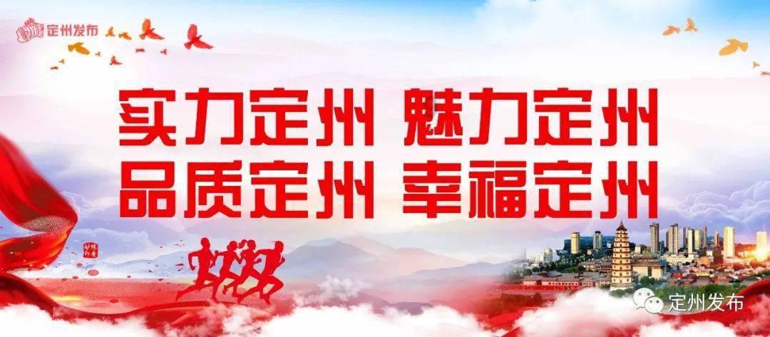 云南昭通镇雄山体滑坡47人被埋,现场搜救出一男子